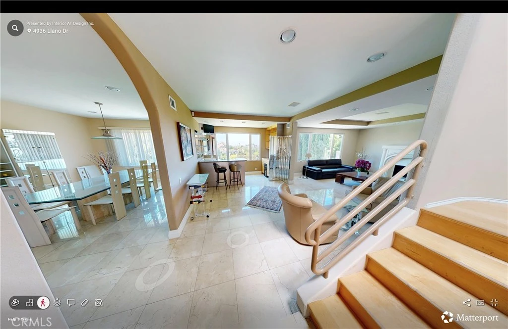 Interior 3