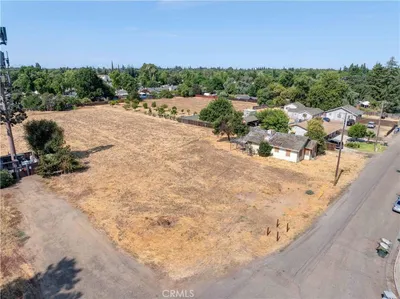1490 Cameron Lane photo 2