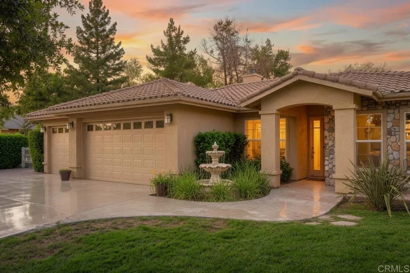 2445 Southern Oak Road, Ramona, CA 92065