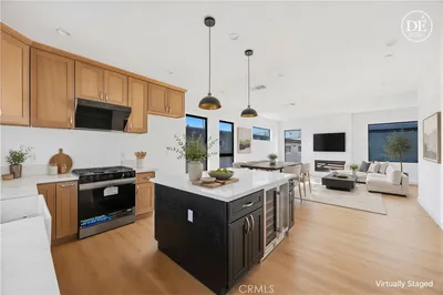 10158 Regent