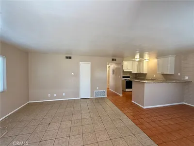 1134 W Stoneridge Court D photo 2