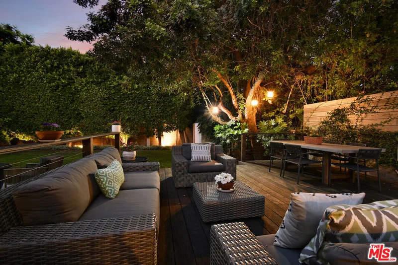 5460 Noble Avenue, Sherman Oaks, CA 91411