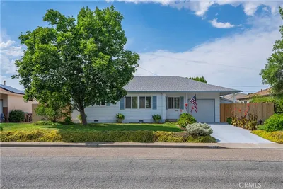 1450 Walnut photo 2