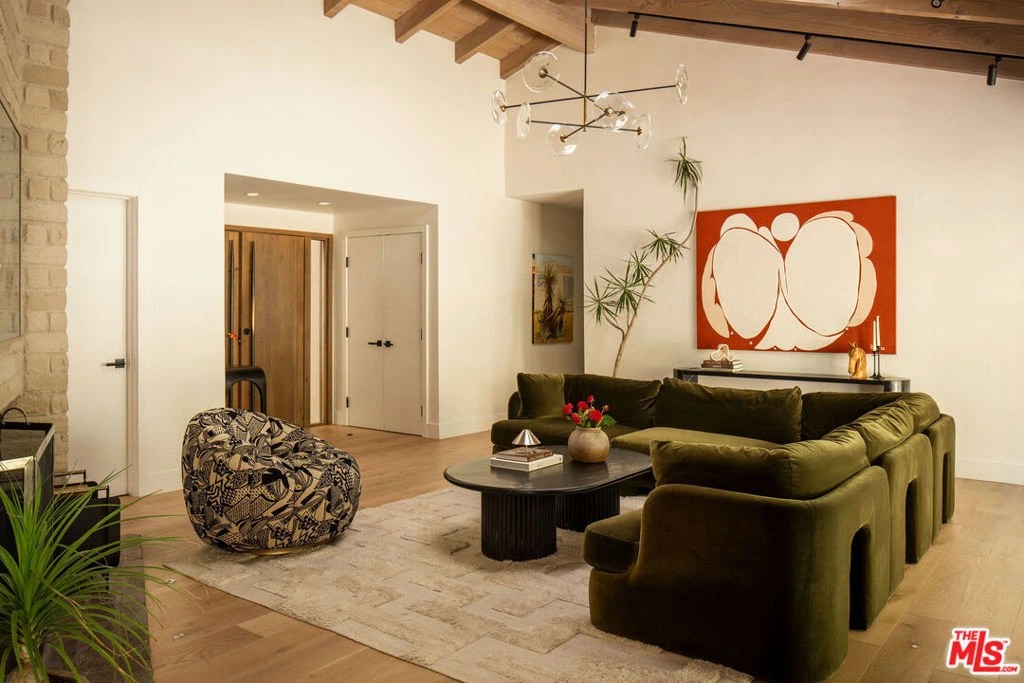Interior 2