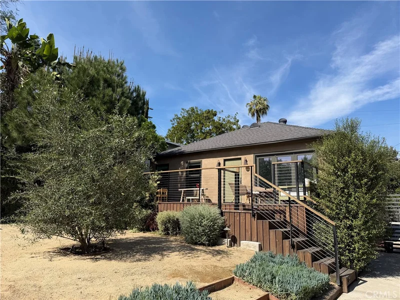 1225 Colorado photo 2