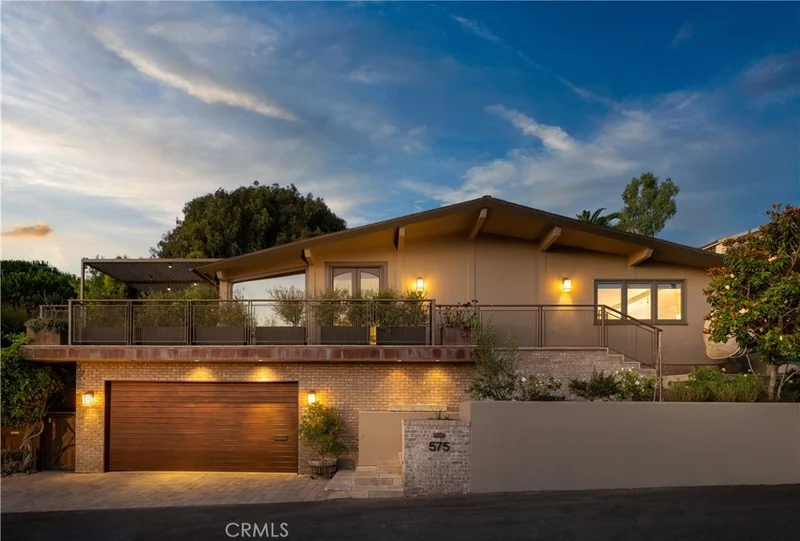 575 Center Street photo 2