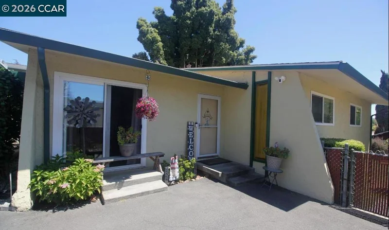 911 Benicia Road, Vallejo, CA 94591-7404