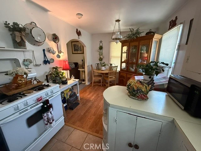 Interior 4