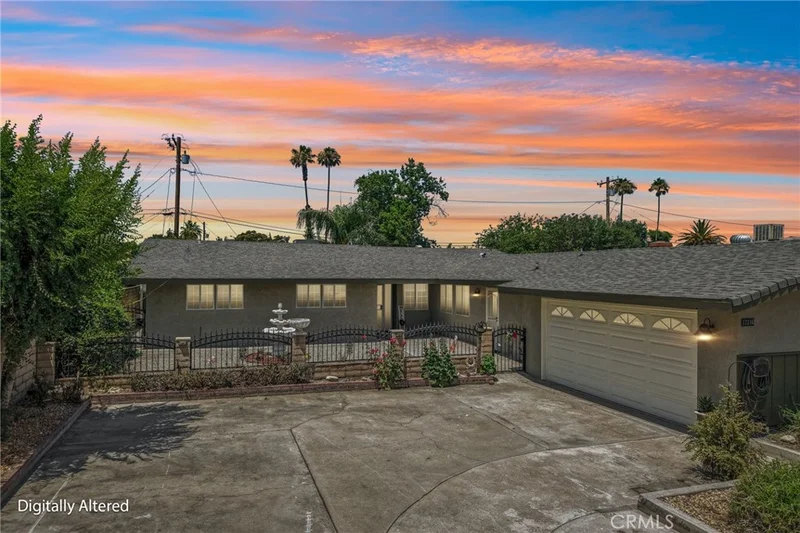 Photo 2 of 17316 Hawthorne Avenue