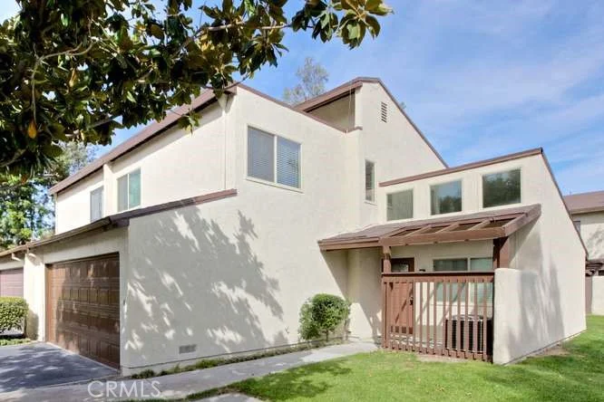 374 N Via Marsala, Anaheim, CA 92806