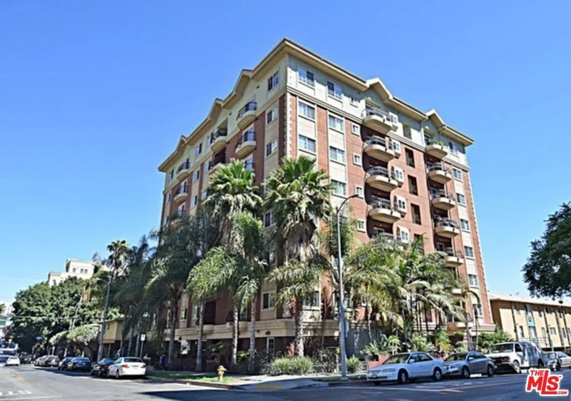700 S Ardmore Avenue PH1