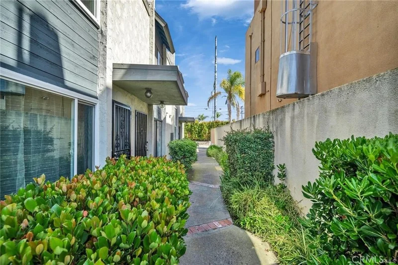 5372 Clairemont Mesa Blvd, San Diego, CA 92117