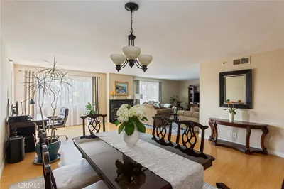726 Elm Avenue 404