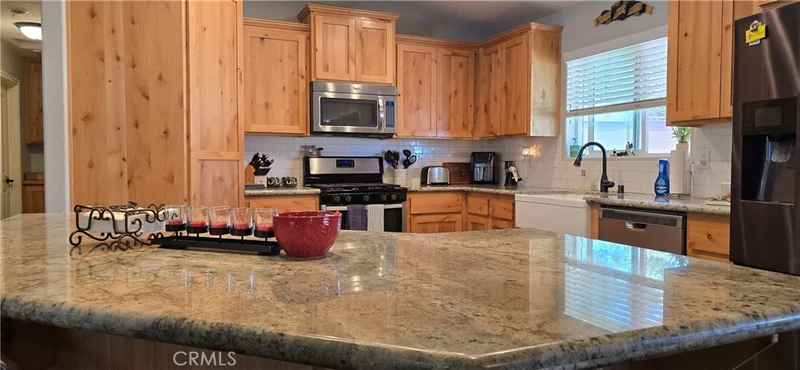 16650 Cactus Street photo 2