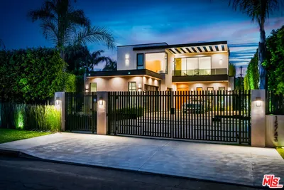 15743 Hesby Street photo 2