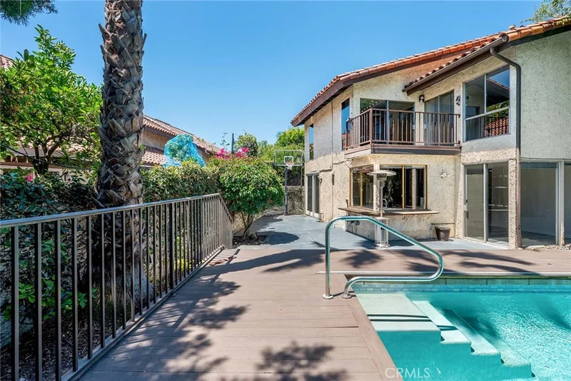 4000 Marion Way