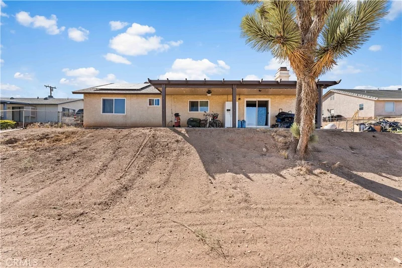 15723 Halinor Street photo 2