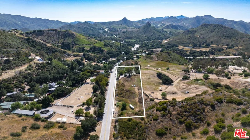 31341 Mulholland Highway