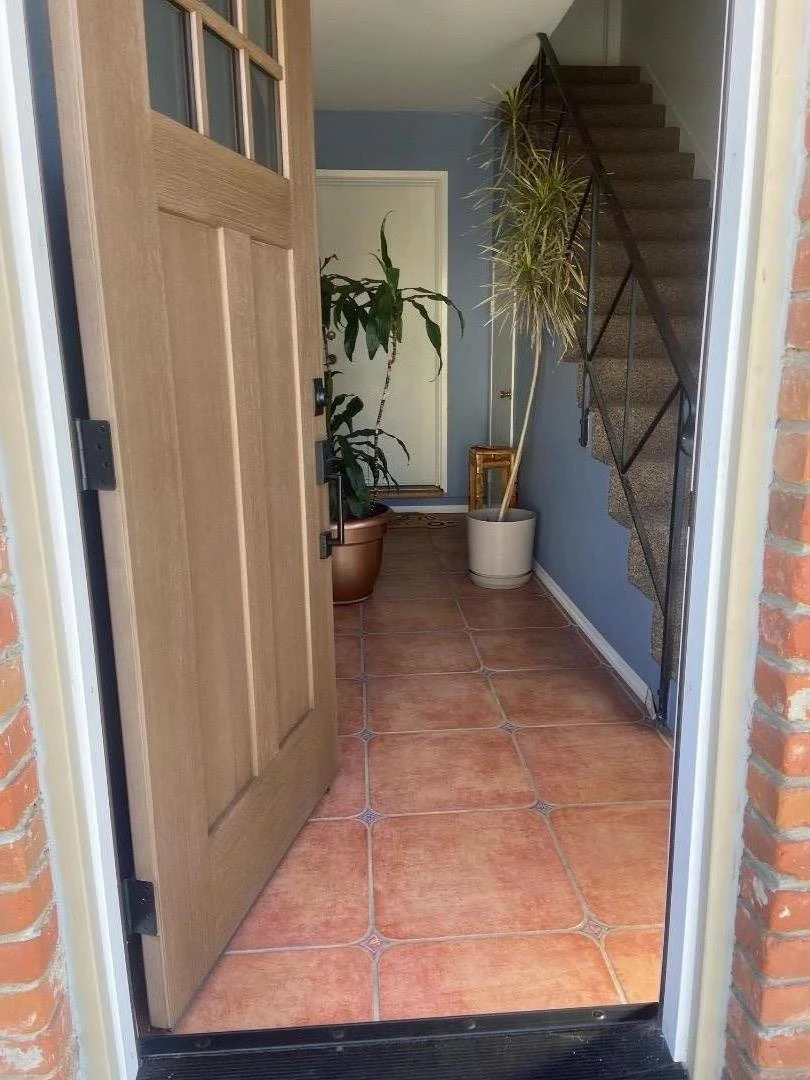 Interior 4
