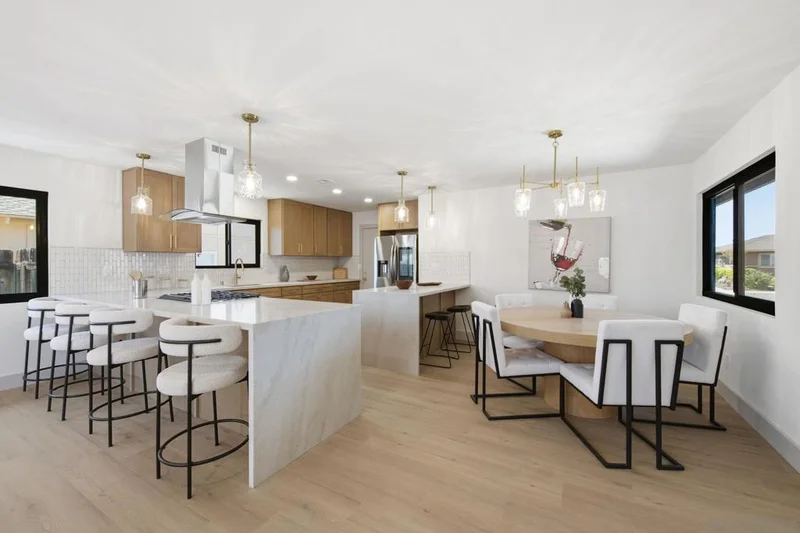 3227 Mercer Lane