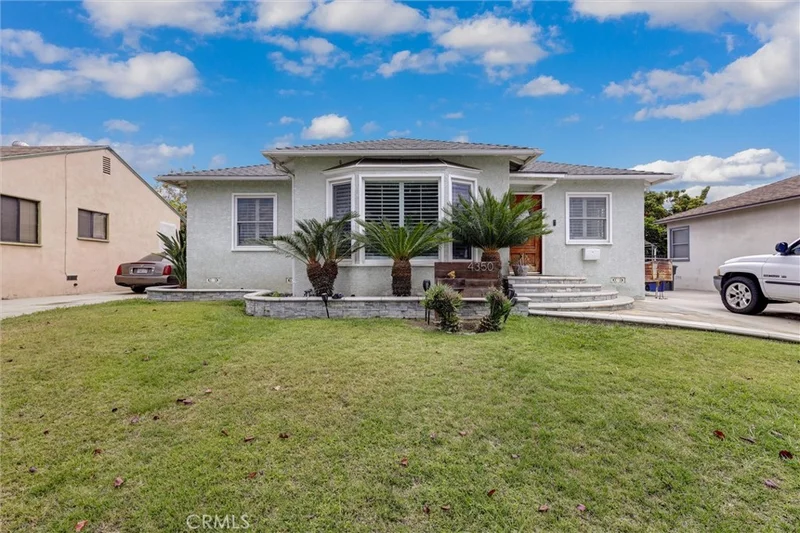 4350 Carfax
