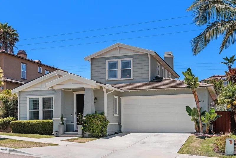4670 Meadow Dr, Carlsbad, CA 92010