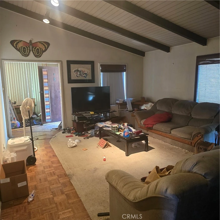 Interior 4