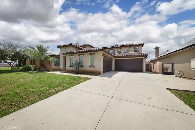 5702 Segovia Way photo 2