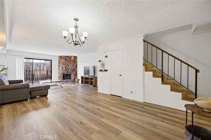 Photo 2 of 431 E Verdugo G