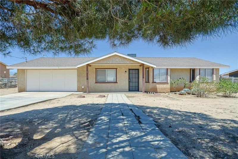 11649 3rd Avenue, Hesperia, CA 92345