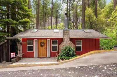 15 Toyon Trail