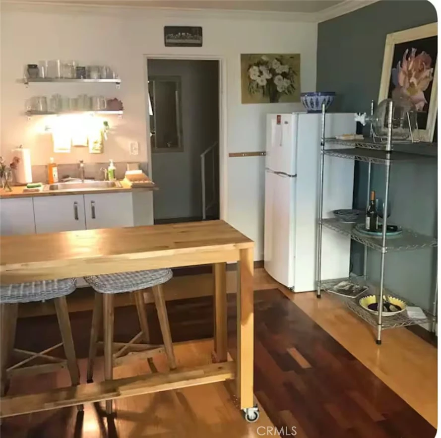Interior 2