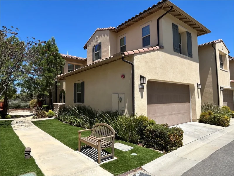 2356 Crystal Pointe