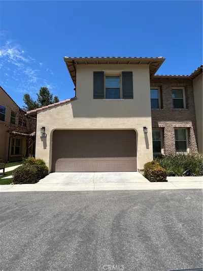 2356 Crystal Pointe photo 2