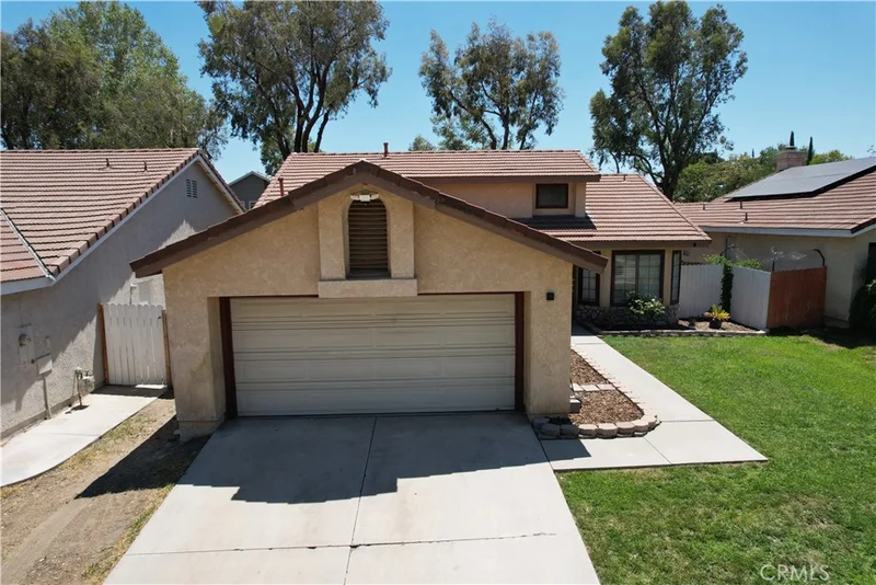 1369 Reservoir photo 2