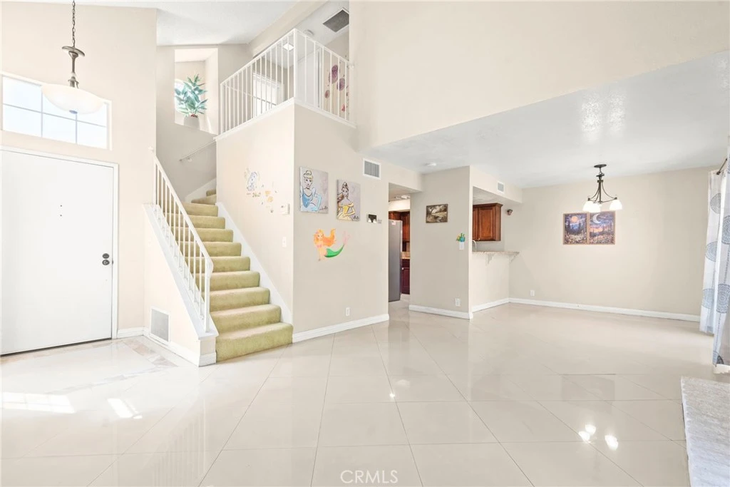 Interior 3