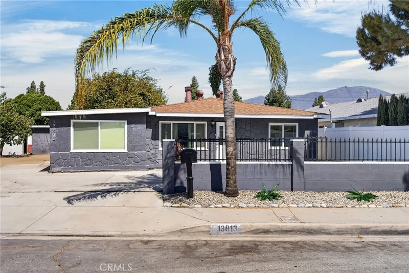 13813 Clearcrest photo 2