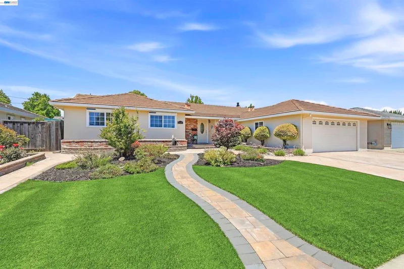 5157 Eggers Dr, Fremont, CA 94536