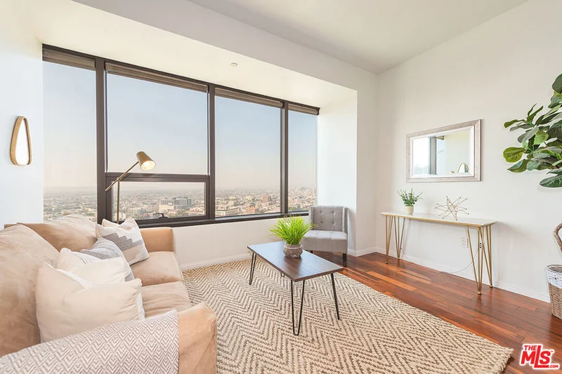 1100 Wilshire Boulevard 2501, Los Angeles, CA 90017