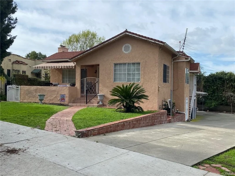 1265 Oakridge Drive A