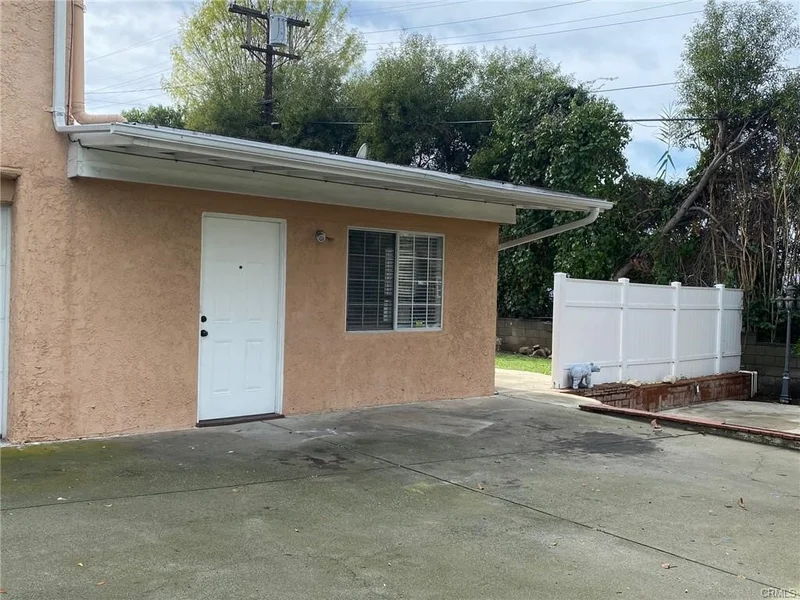 1265 Oakridge Drive A photo 2