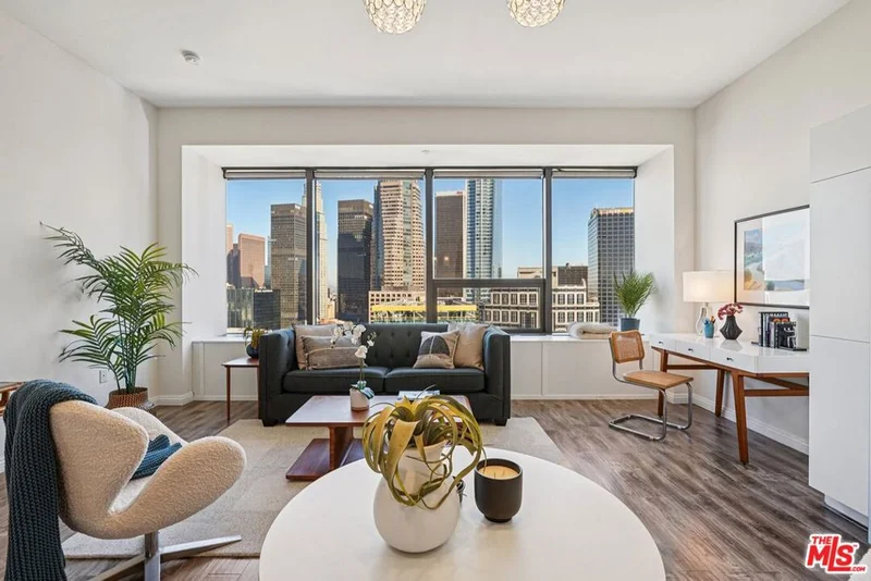 1100 Wilshire Boulevard 2209 photo 2