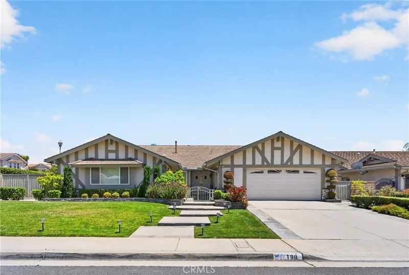 198 Sunflower, Brea, CA 92821