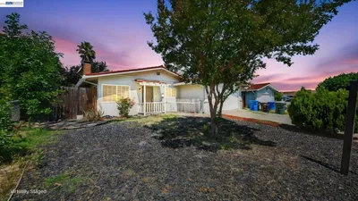 200 Riverside Pl photo 2