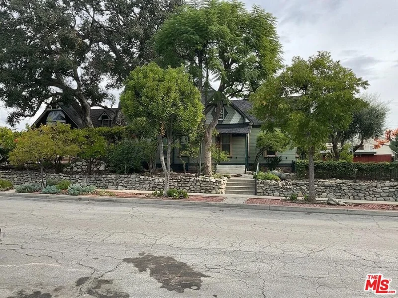 822 Silverwood Avenue photo 2