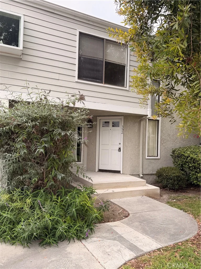 352 Deerfield Avenue 47, Irvine, CA 92606