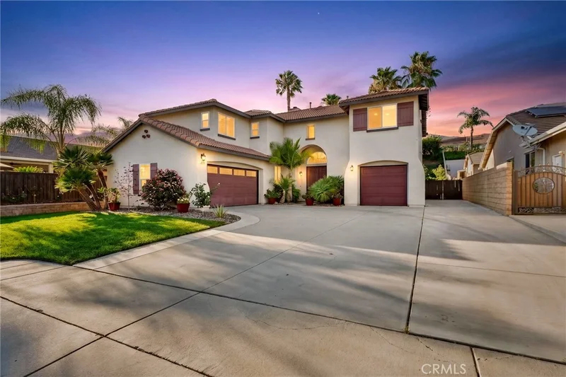 29830 Cabo Del Oeste, Highland, CA 92346