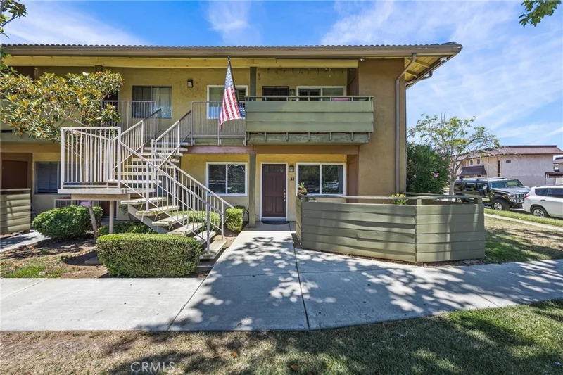 2094 E Grand Avenue 32, Escondido, CA 92027