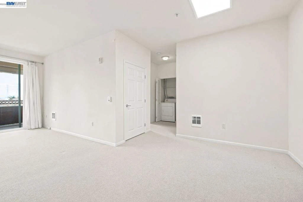 Interior 3