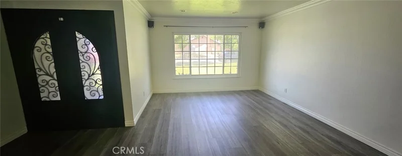 1132 E Cherry Hill Street E photo 2